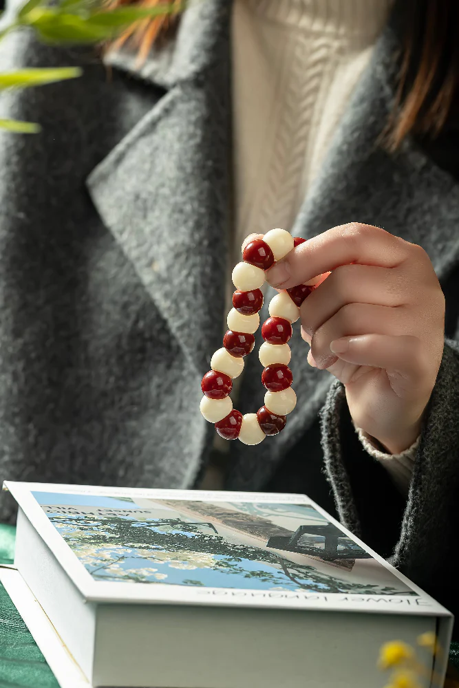 Candy Cane RuaRua Fidget - Image 3