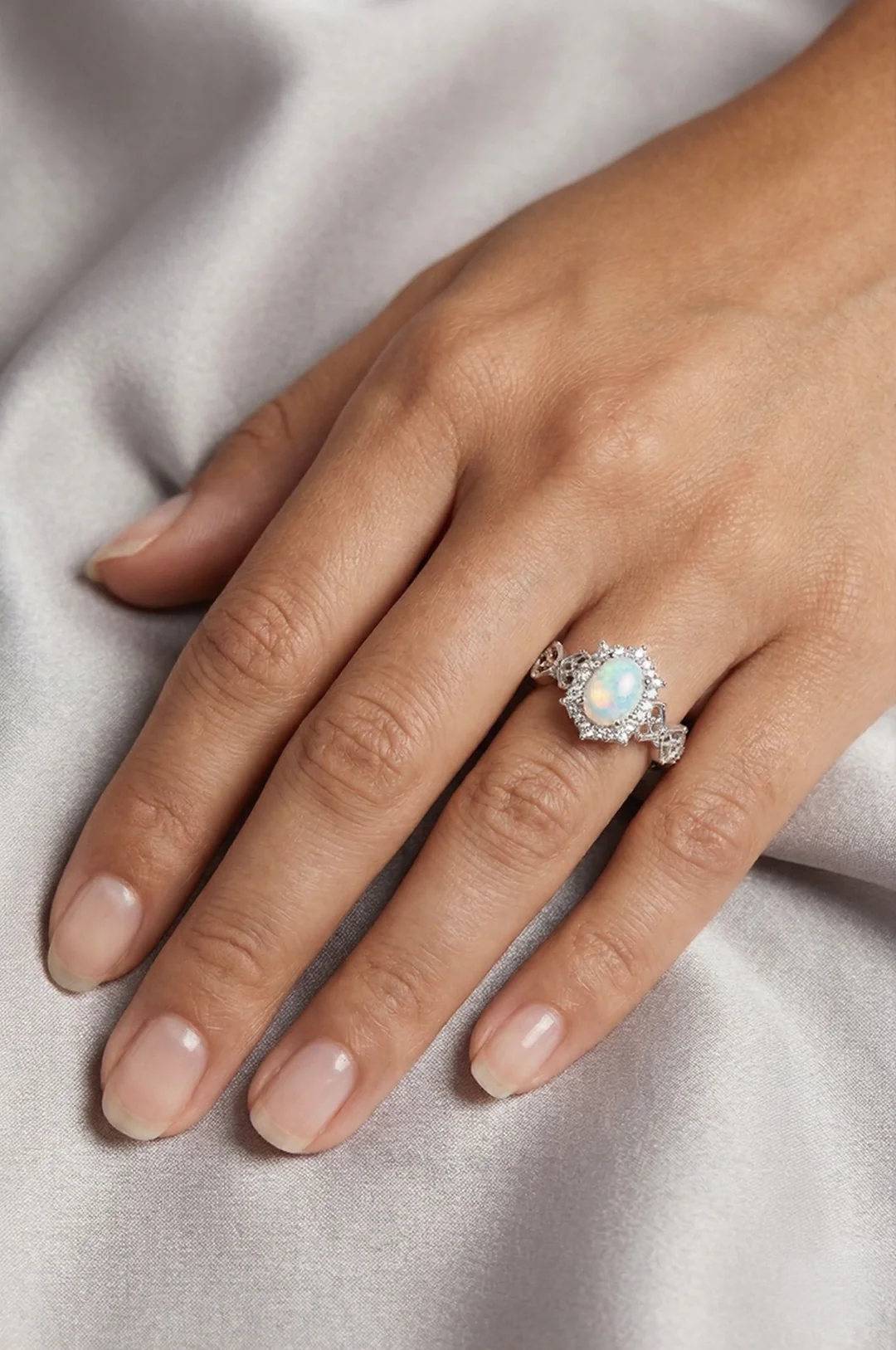 Lumière Opal Ring - Image 4
